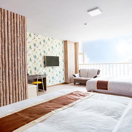 A Ace Hotel Taichung Dış mekan fotoğraf